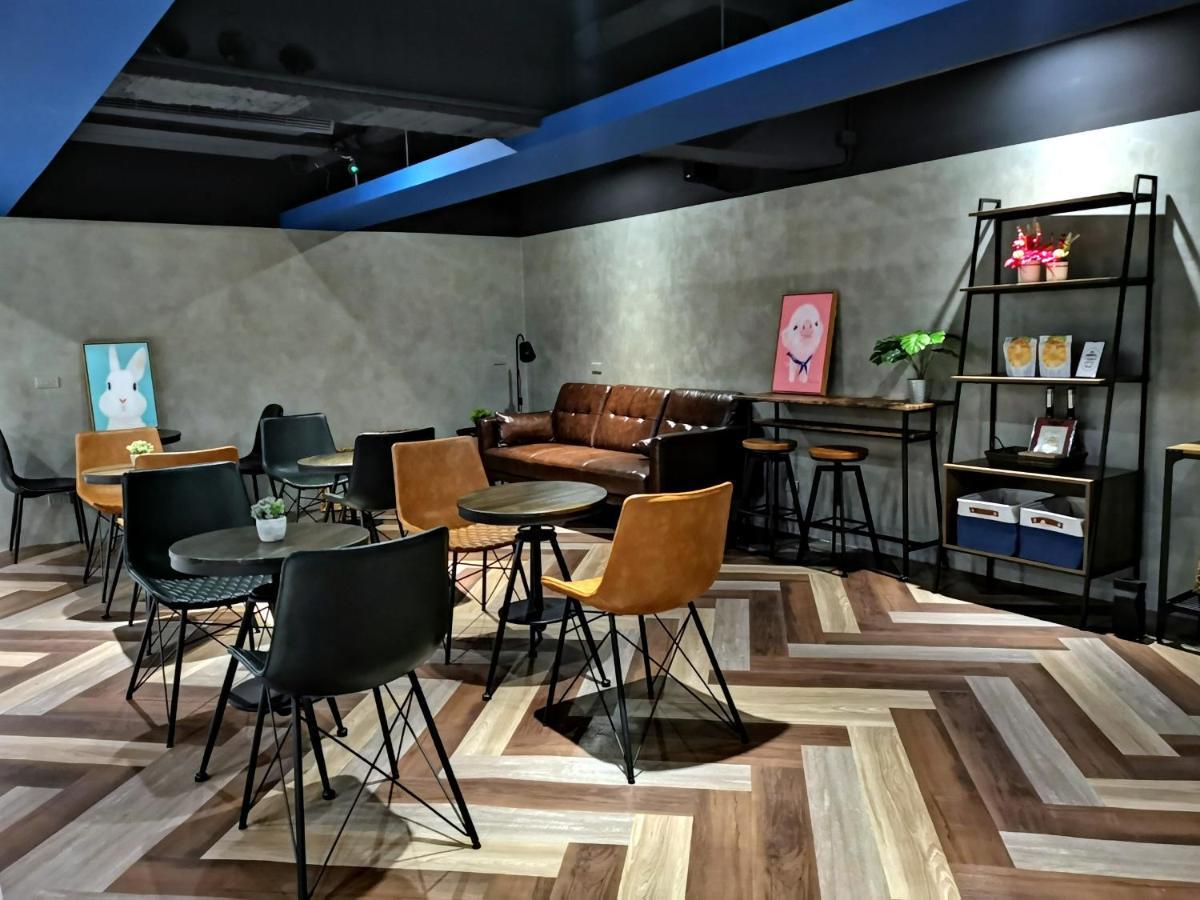 Holo Hotel Tajnan Kültér fotó