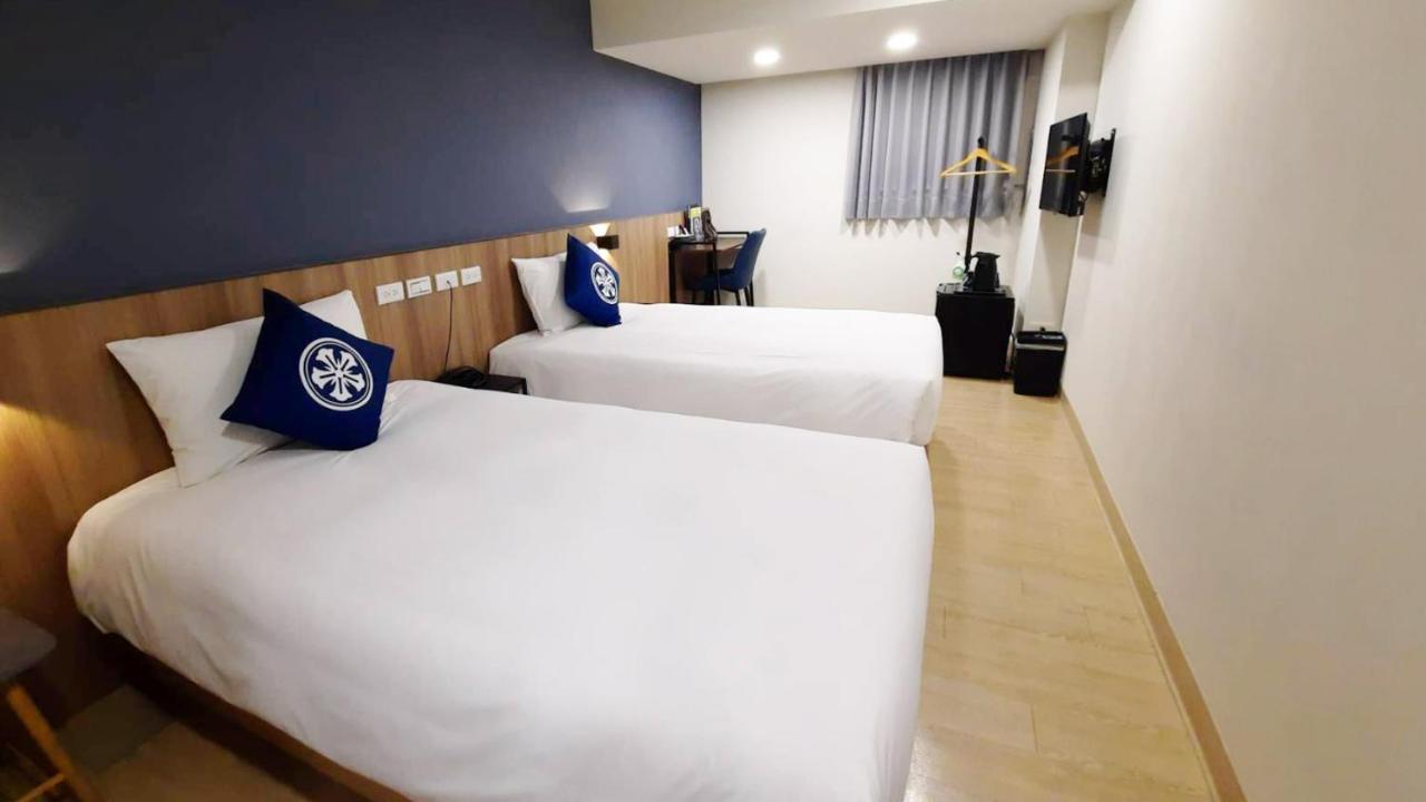 Holo Hotel Tajnan Kültér fotó